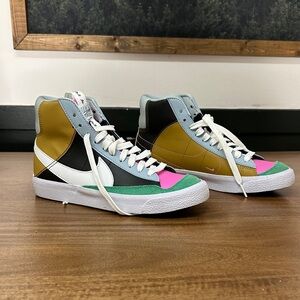 Brand New Nike High-Top Sneakers